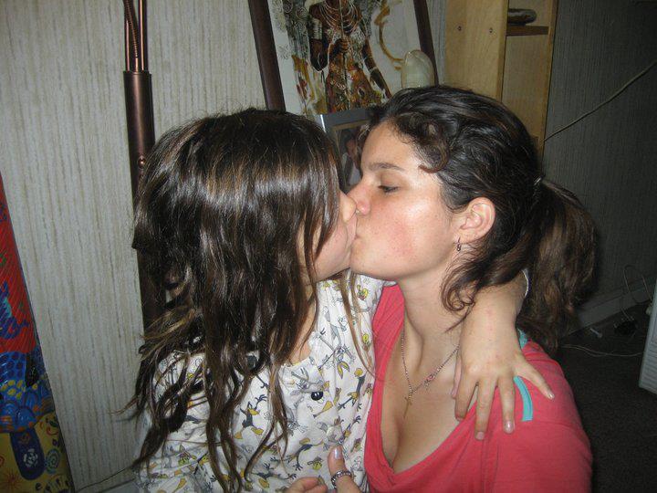 Ru Teen Kissing 47